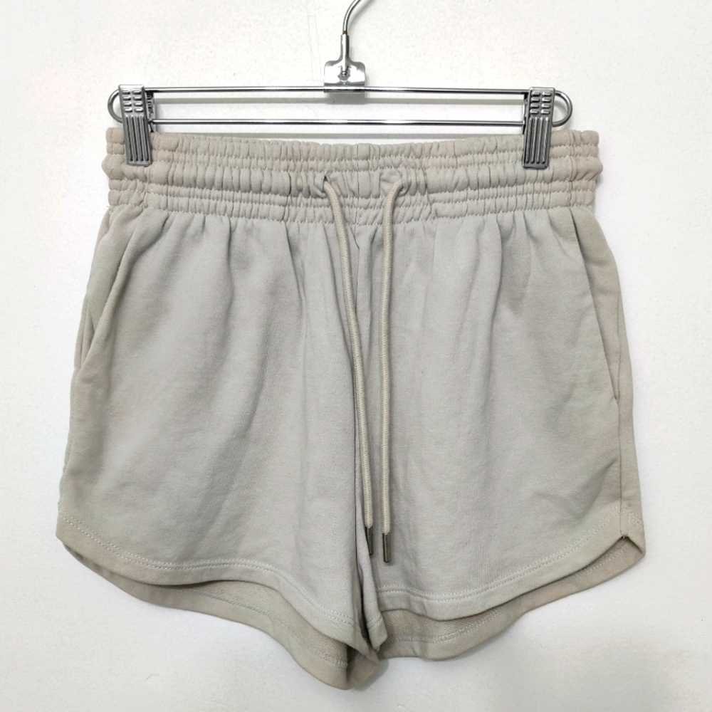 H&M basic cotton shorts cream color size S